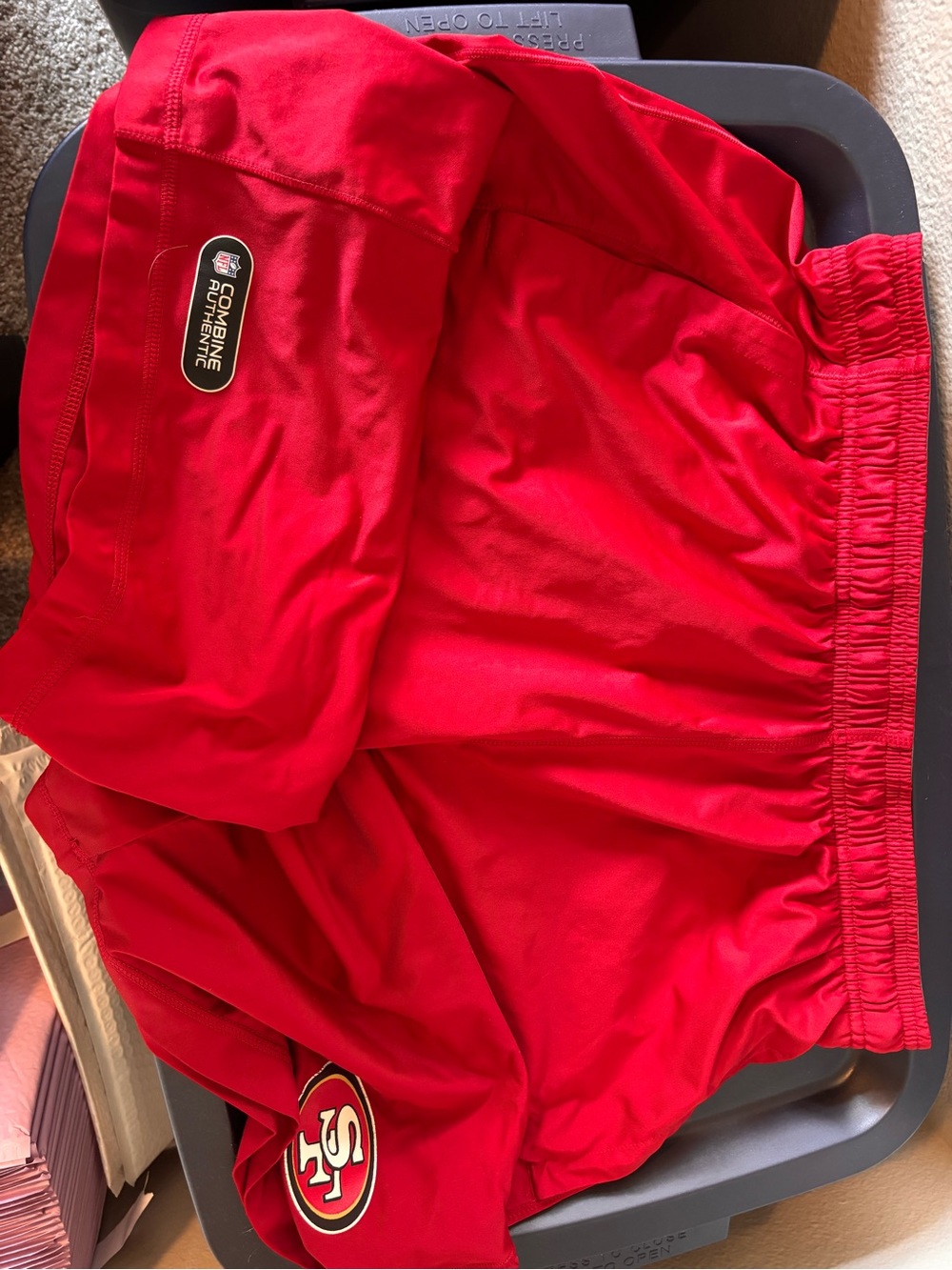Under Armour 49ers Shorts with Team Patch